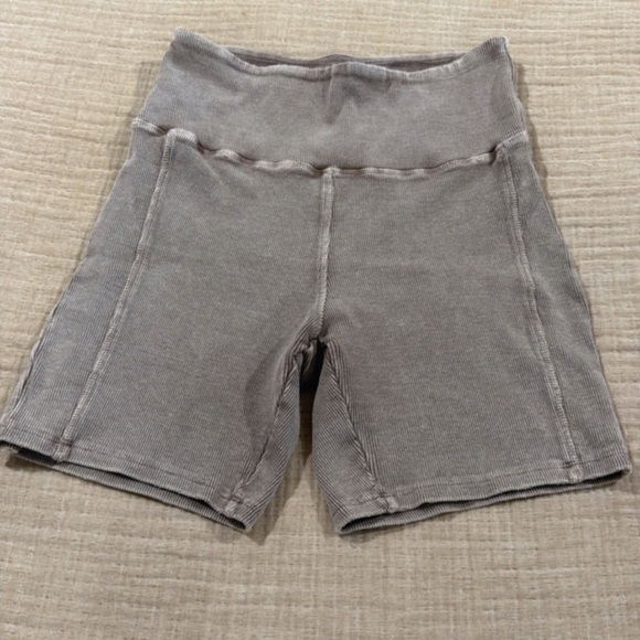 Le Lis Taupe Bike Shorts - Picture 1 of 3